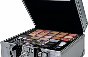 bonvoyage, Set Trucchi Donna da 24 Pezzi per Occhi, Labbra e Viso, con Ombretti, Rossetti, Illuminante, Bronzer e Altro, Accessori Inclusi, Travel in Colour – B0DHZPJDCG