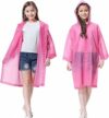 Impermeabile Bambini 2PZ EVA Pioggia Tuta Ragazza Ragazzo Lungo Impermeabile Antipioggia con Cappuccio Portatile Giacche Mantella Viaggio Poncho per Unisex Bambino Bambina 110-150cm – B0DD4427LH