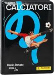 PANINI – Diario Scuola Ufficiale Calciatori Panini, Diario Datato 12 Mesi, per Bambini e Ragazzi Amanti del Calcio, 352 Pagine con Figurine, Quiz e Attività, Copertina Imbottita, 13×17.8 cm – B0H1SP6X5Z